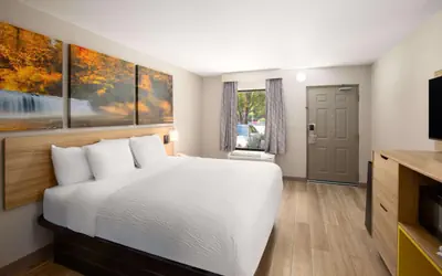 Days Inn by Wyndham Helen