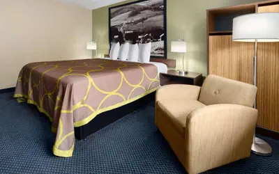 Super 8 by Wyndham St. Clairsville OH/Wheeling WV Area
