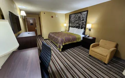 Super 8 by Wyndham Pine Bluff