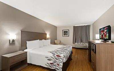 Red Roof Inn & Suites Newnan