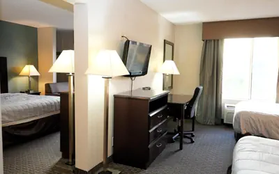 Copley Inn & Suites By OYO Akron OH