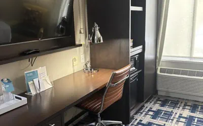 Four Points by Sheraton Charlotte - Lake Norman