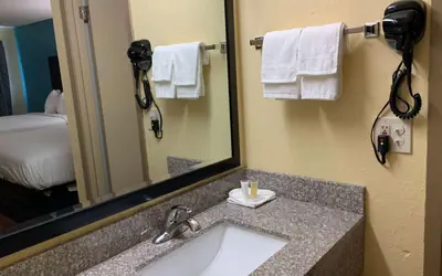 Days Inn by Wyndham Troy IL
