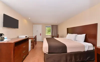 Americas Best Value Inn & Suites St Clairsville Wheeling