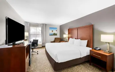 Clarion Pointe Apex - Holly Springs