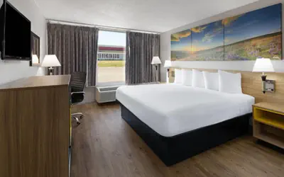 Days Inn by Wyndham Cambridge