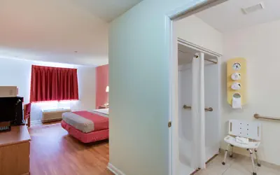 Motel 6-Hinesville, GA