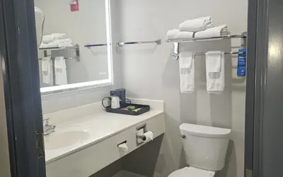 Days Inn by Wyndham Jefferson City