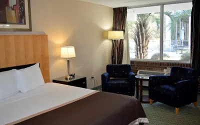 Landmark Inn