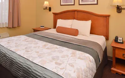 Country Hearth Inn & Suites Edwardsville