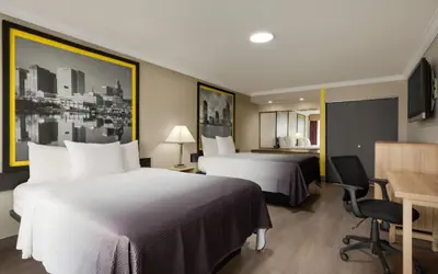 Super 8 by Wyndham Meadowlands