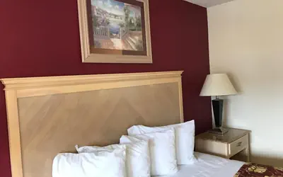 Crystal Inn and Suites