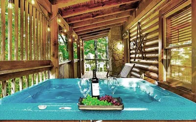 Photo 4 - By Dollywood! King Beds, Hot Tub, Arcade, Fire Pit