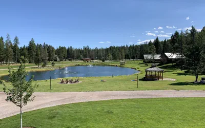 Photo 4 - 3 Bedroom suite with fireplace close to ski resort
