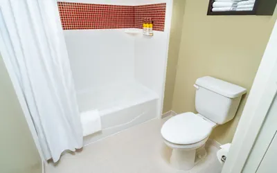 Photo 4 - 1 Bdrm 1 Kng Hearing Access Nonsmoking