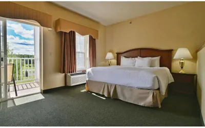 Photo 2 - Junior King Suite for 3