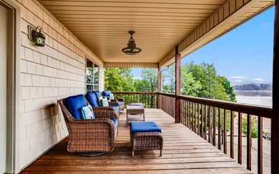 Photo 5 - 3 Bed + 3 Bath + Loft
