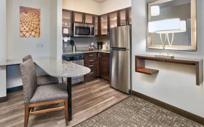 Photo 4 - 1 King Bed 1 Bedroom Suite Nonsmoking