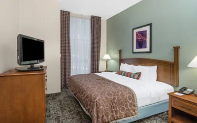 Photo 3 - 1 King Bed 1 Bedroom Suite Nonsmoking