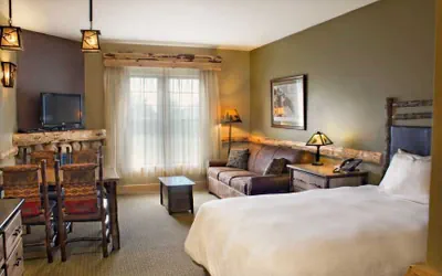 Photo 2 - Northwoods Suite