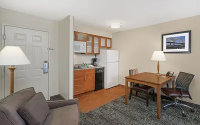 Photo 2 - 1 Bedroom Suite 2 Queen Beds Nonsmoking