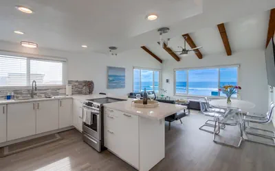 Photo 2 - Mermaid's Penthouse