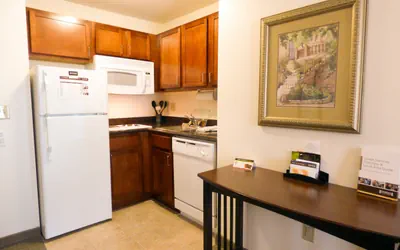 Photo 2 - 1 Queen Bed Studio Suite Nonsmoking