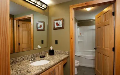 Photo 5 - River Rock Suite