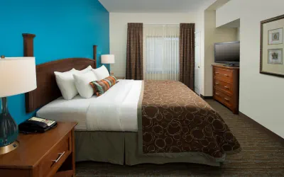 Photo 4 - 2 Bedroom Suite 1 Queen 2 Dbl Nonsmoking