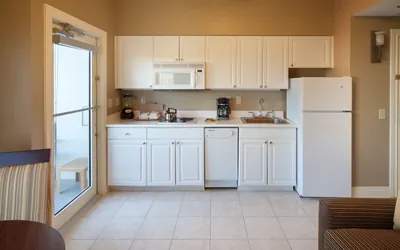 Photo 3 - Queen Suite for 2