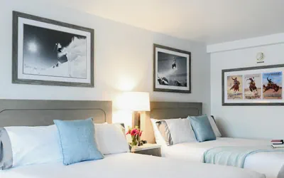 Photo 2 - GR | Double Queen Room with Balcony