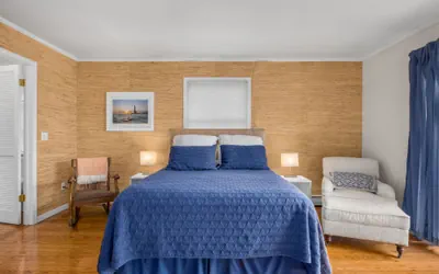 Photo 4 - XXX 3 Bed - 2 Bath House Idlewild