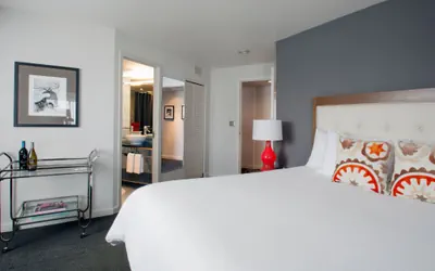 Photo 5 - PS | Patron King Suite