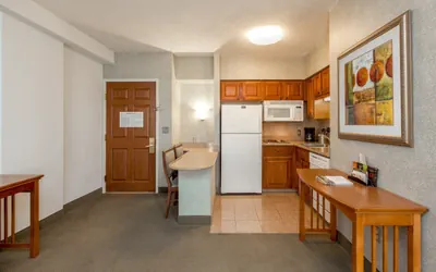 Photo 2 - 1 Bedroom Suite 2 Queen Beds Nonsmoking