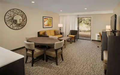 Photo 2 - One Bedroom Suite with 1 King Bed and Sofabed for 4