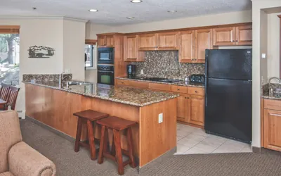 Photo 2 - Crest Pointe 1 Bedroom Villa with 1 King Bed