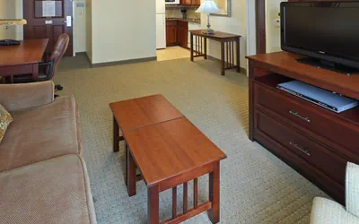 Photo 2 - 1 Queen Bed 1 Bedroom Suite Nonsmoking