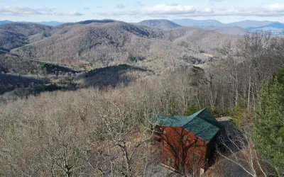 Photo 4 - Enchanted Lookout Lodge - Morganton GA