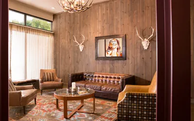 Photo 4 - GR | King Hotel Room