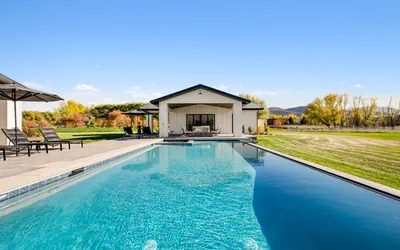 Photo 5 - Studio Pool House