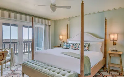 Photo 2 - GR | Oceanview King