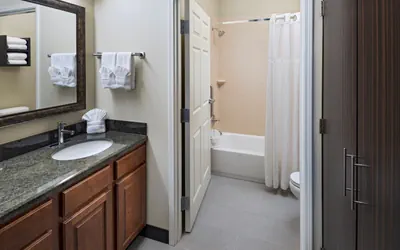 Photo 4 - 1 Bedroom Suite 2 Queen Beds Nonsmoking