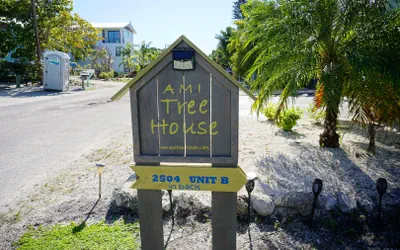 Photo 2 - AMI Tree House