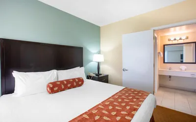 Photo 4 - 1 Bedroom Suite - 1 King Bed