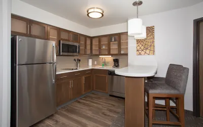 Photo 2 - 1 Bdrm Suite 2 Queen Nonsmoking