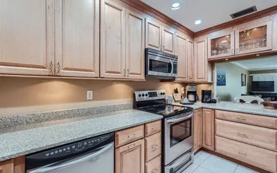 Photo 3 - Two Bedroom Condo with Ocean View