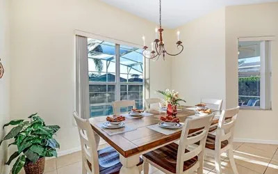 Photo 4 - Disney - Large 5 Bedroom Gated Mediterranean Home