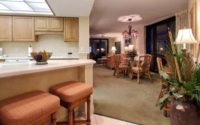 Photo 2 - Beachfront 2 Bedroom Suite
