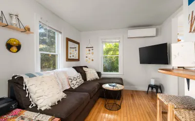 Photo 2 - Babes Bungalow