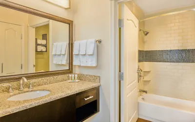 Photo 4 - 1 Bedroom Suite 2 Queen Beds Nonsmoking